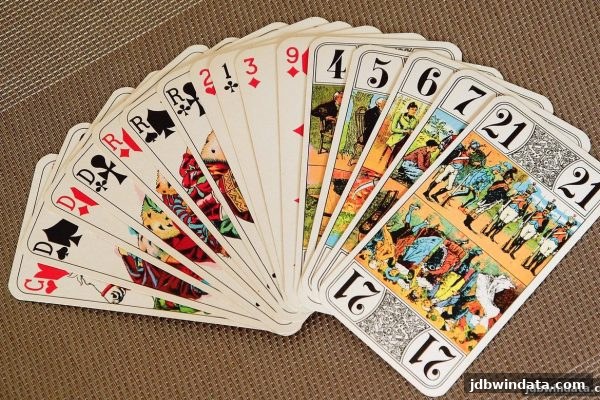 jdb电子超级大奖：底池赔率计算如何重塑棋牌游戏高额入局策略