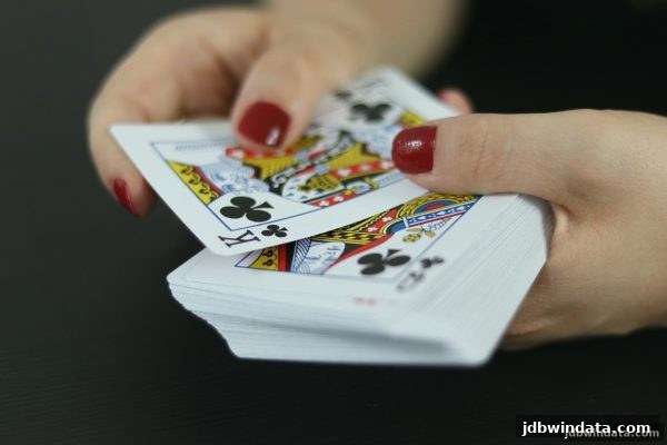 jdb电子超级大奖：麻将斗牌核心技巧与官网真伪识别全攻略