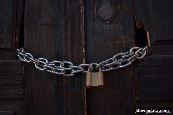 签到送礼玩法揭秘：jdb电子超级大奖带你盘点菲律宾与马耳他平台差异